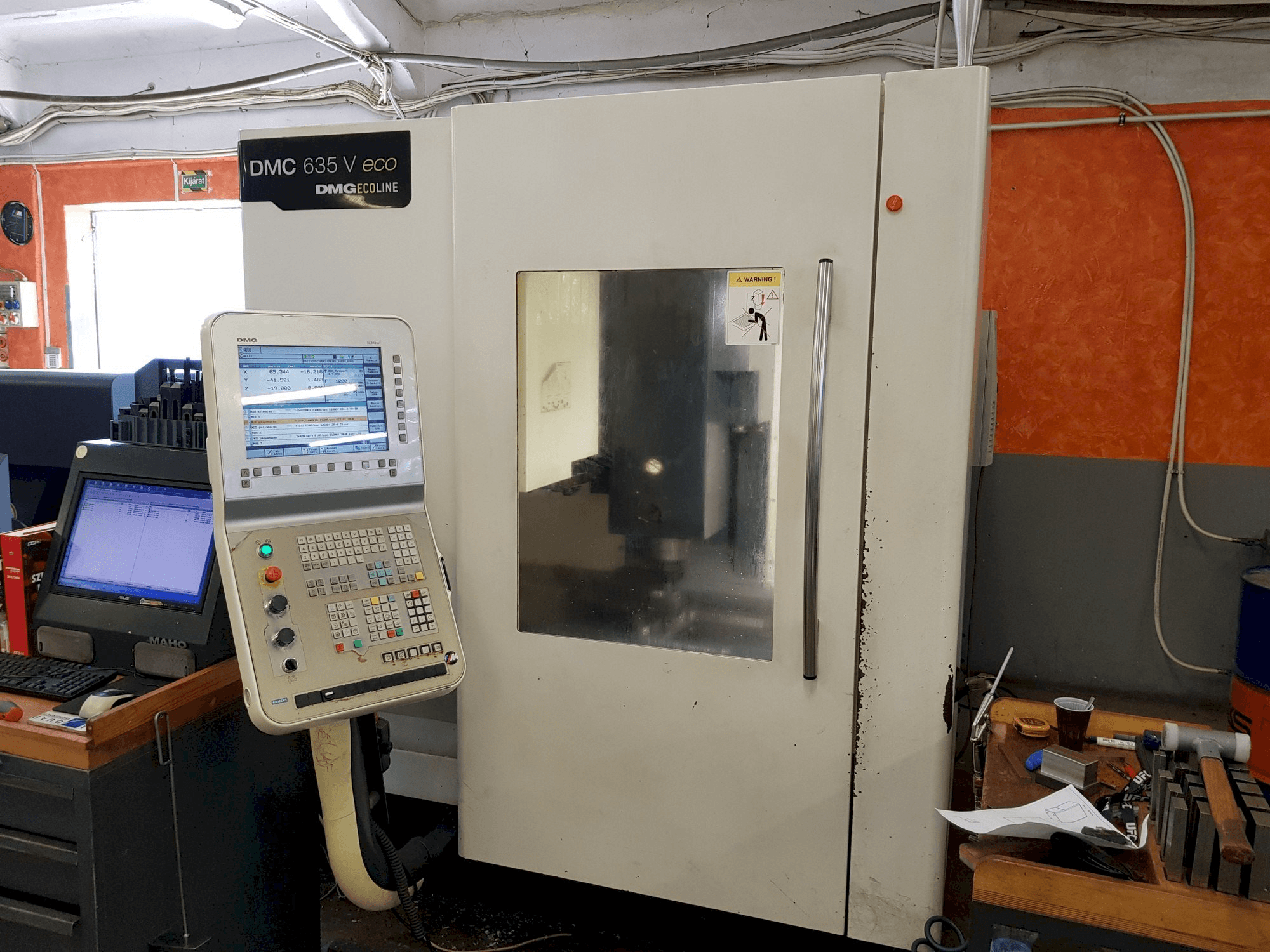 Koneen DMG DMC 635 V eco etunäkymä