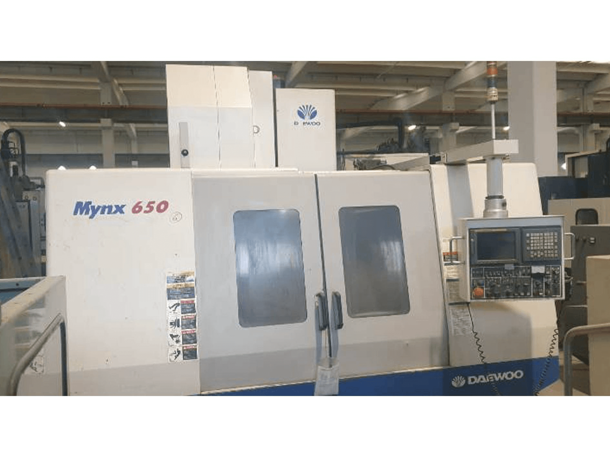 Koneen DAEWOO MYNX 650 etunäkymä