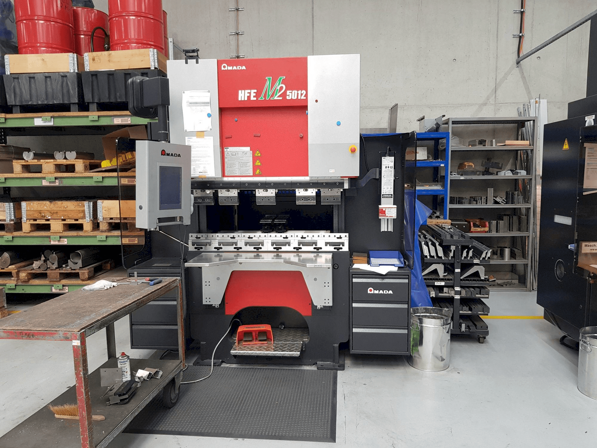 Koneen AMADA HFE M2 5012 etunäkymä