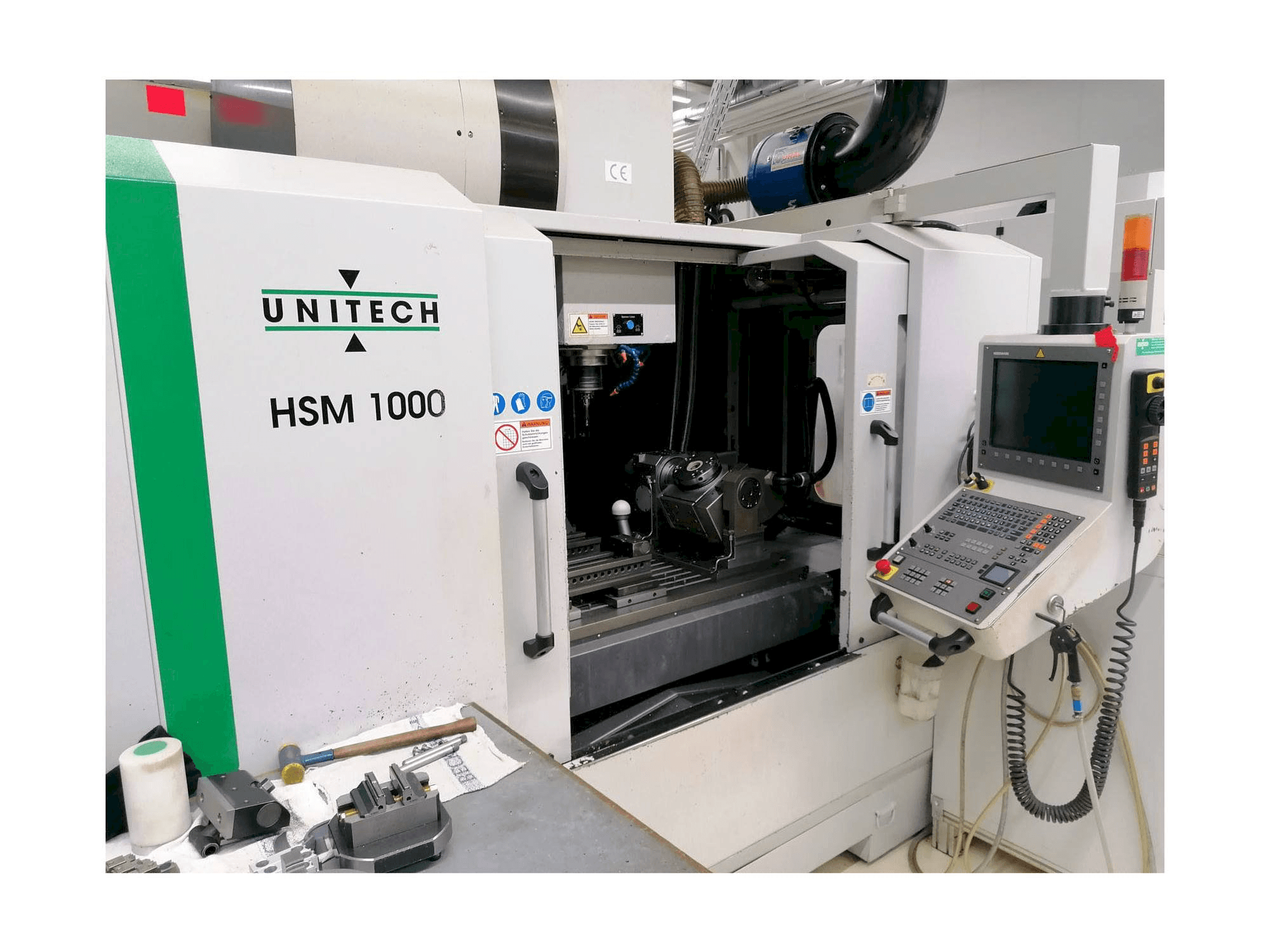 Koneen UNITECH HSM1000 etunäkymä