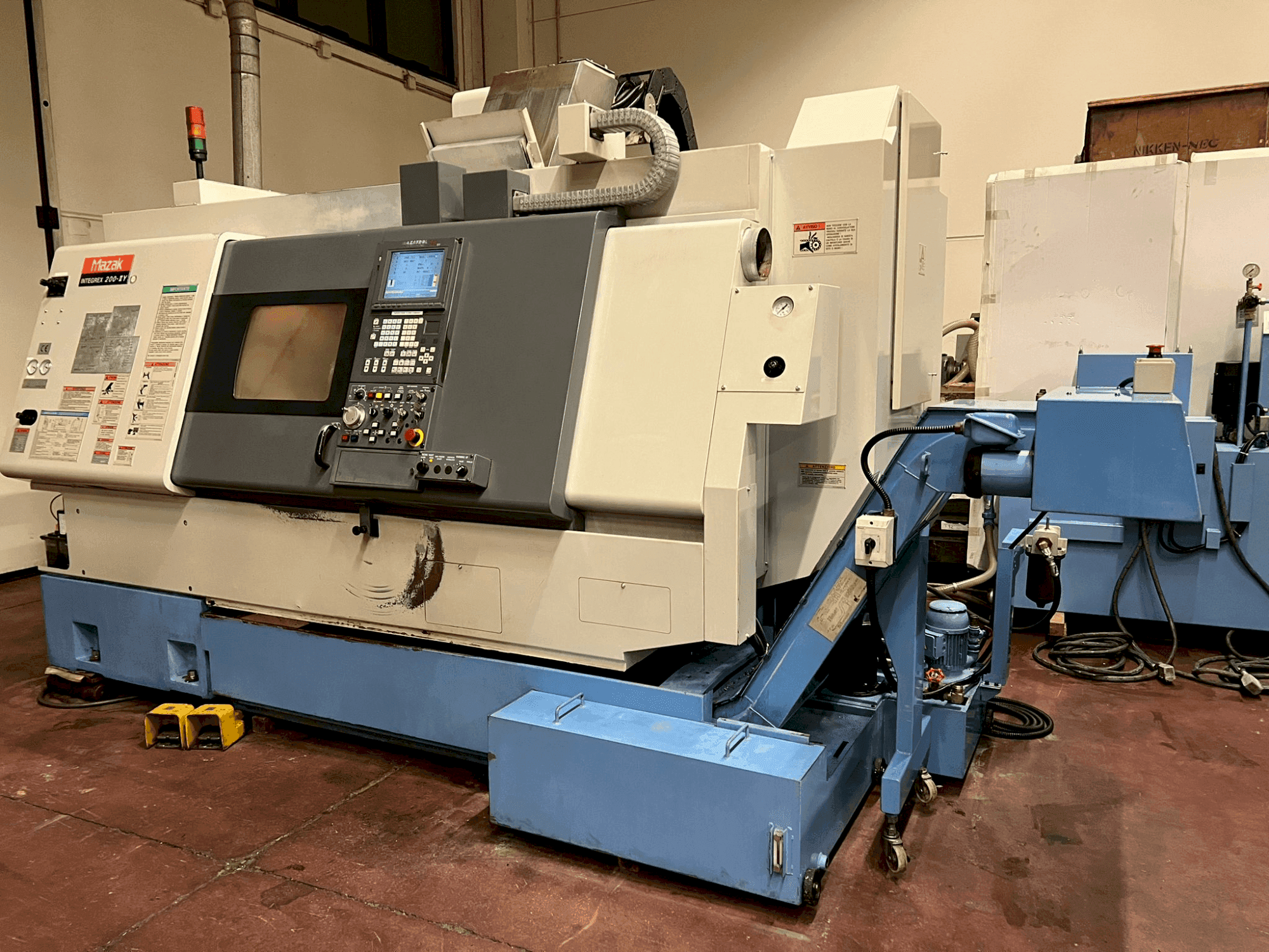Koneen Mazak Integrex 200 IIY etunäkymä