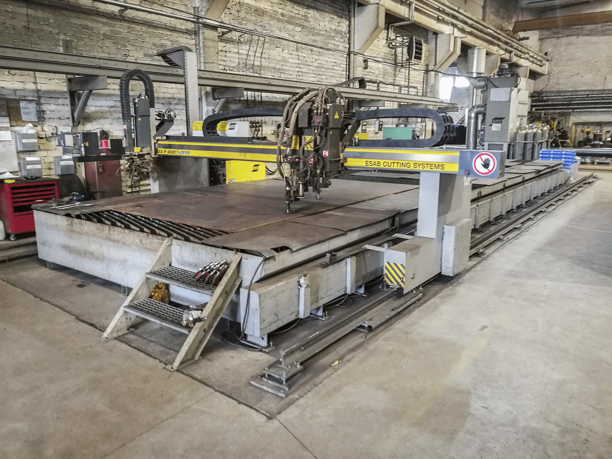 Koneen ESAB oikea näkymä SXE-P2 4500