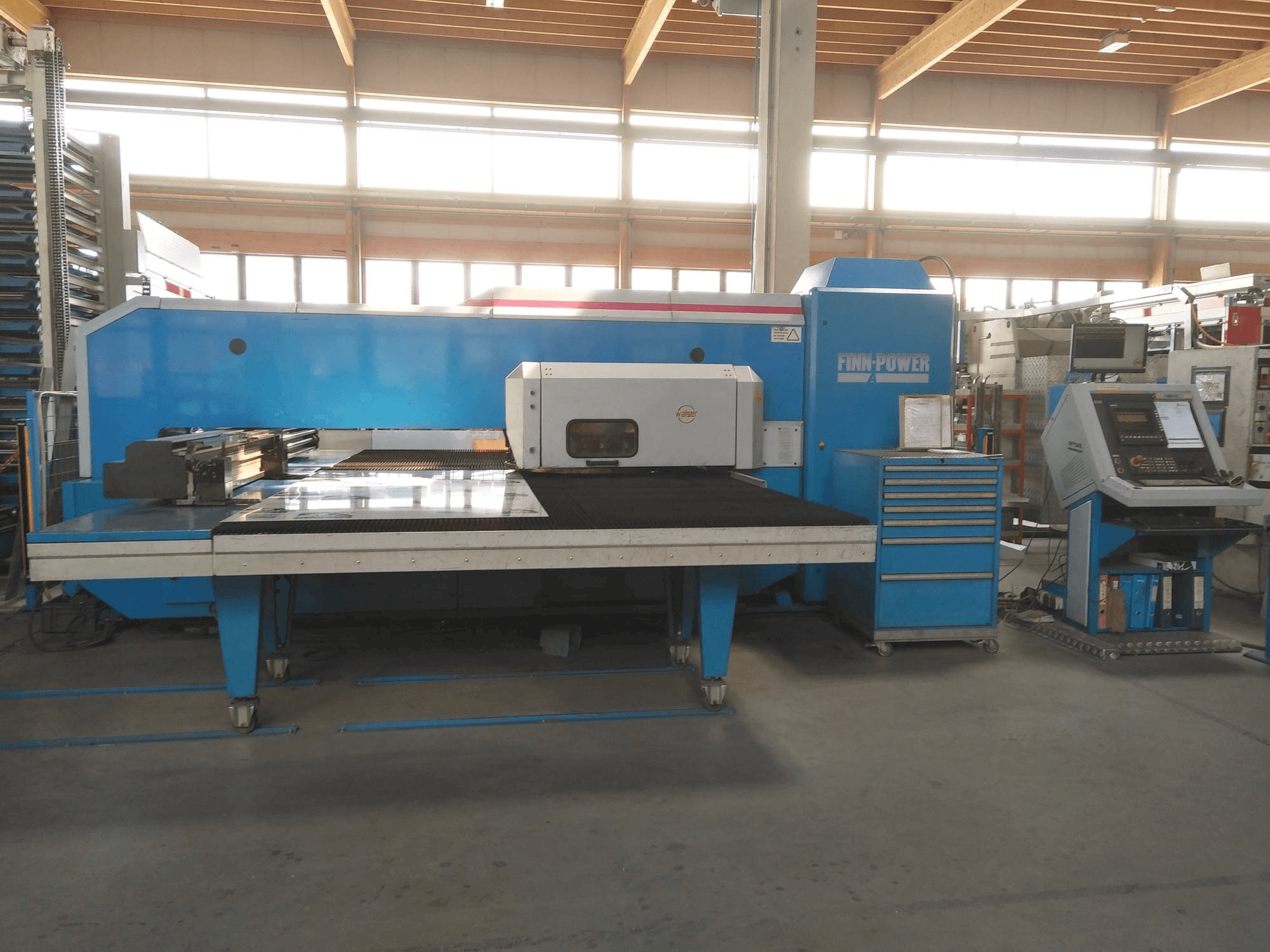 Koneen Finn-Power A5-20SB etunäkymä