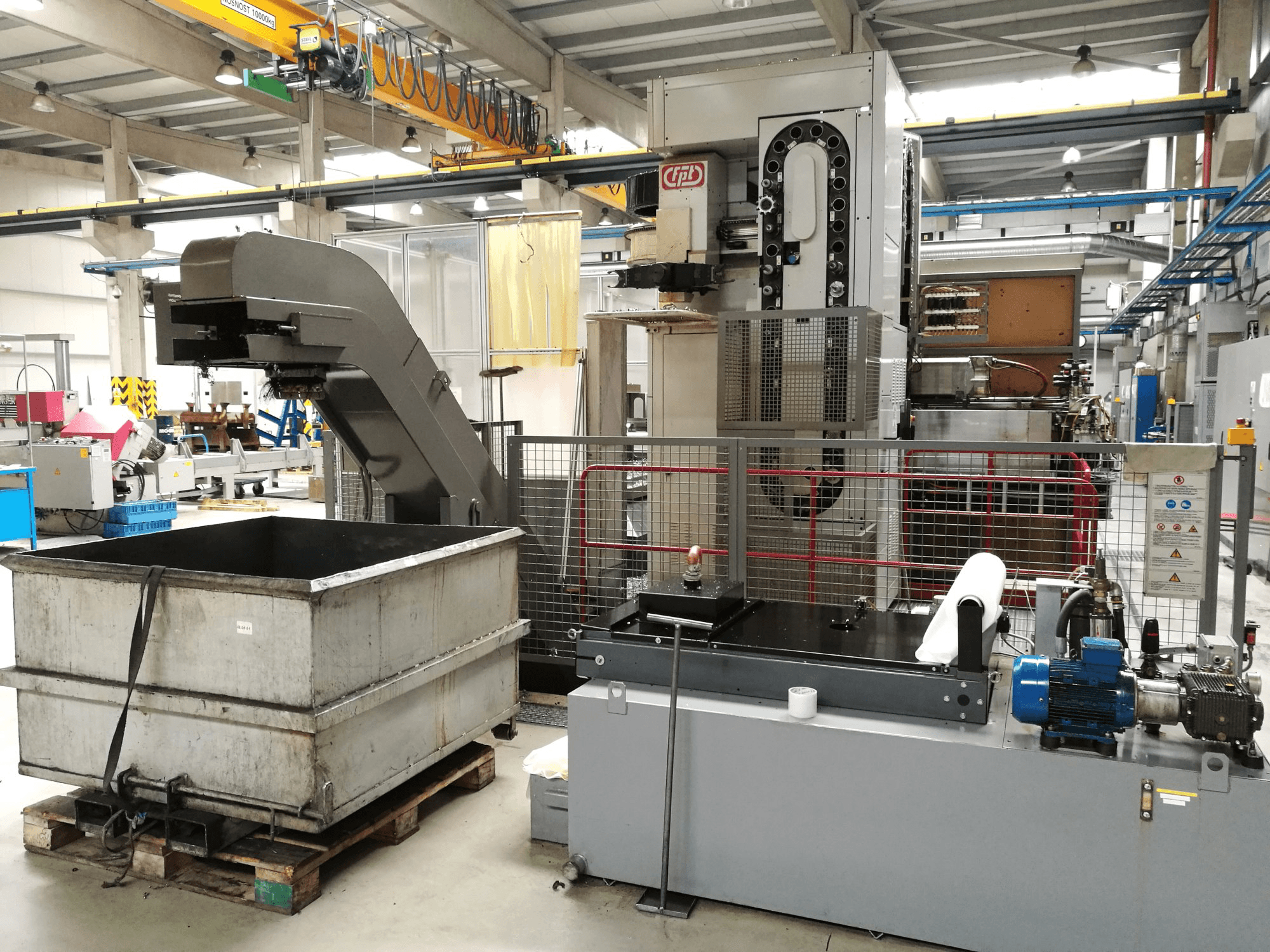 Koneen FPT etunäkymäAREA M