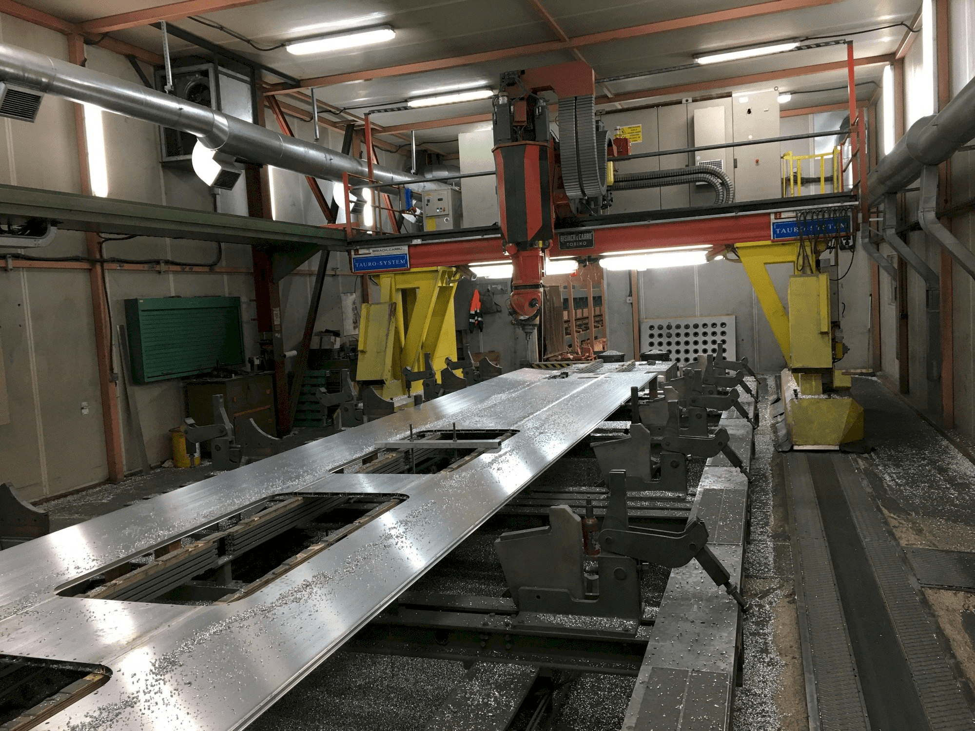 Koneen Bisiach & Carru TJKP8/11/F etunäkymä