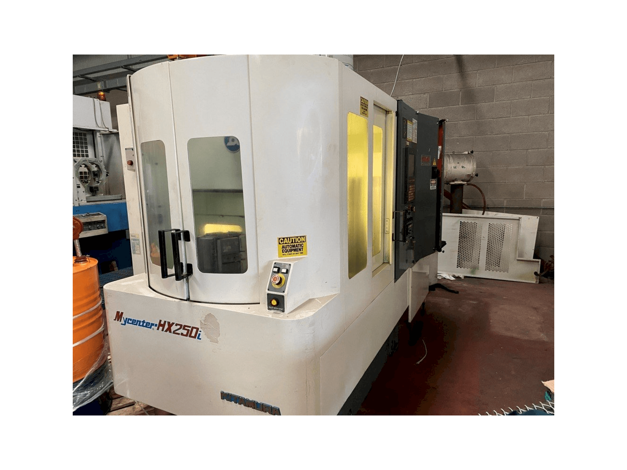 Koneen Kitamura Mycenter HX250i etunäkymä