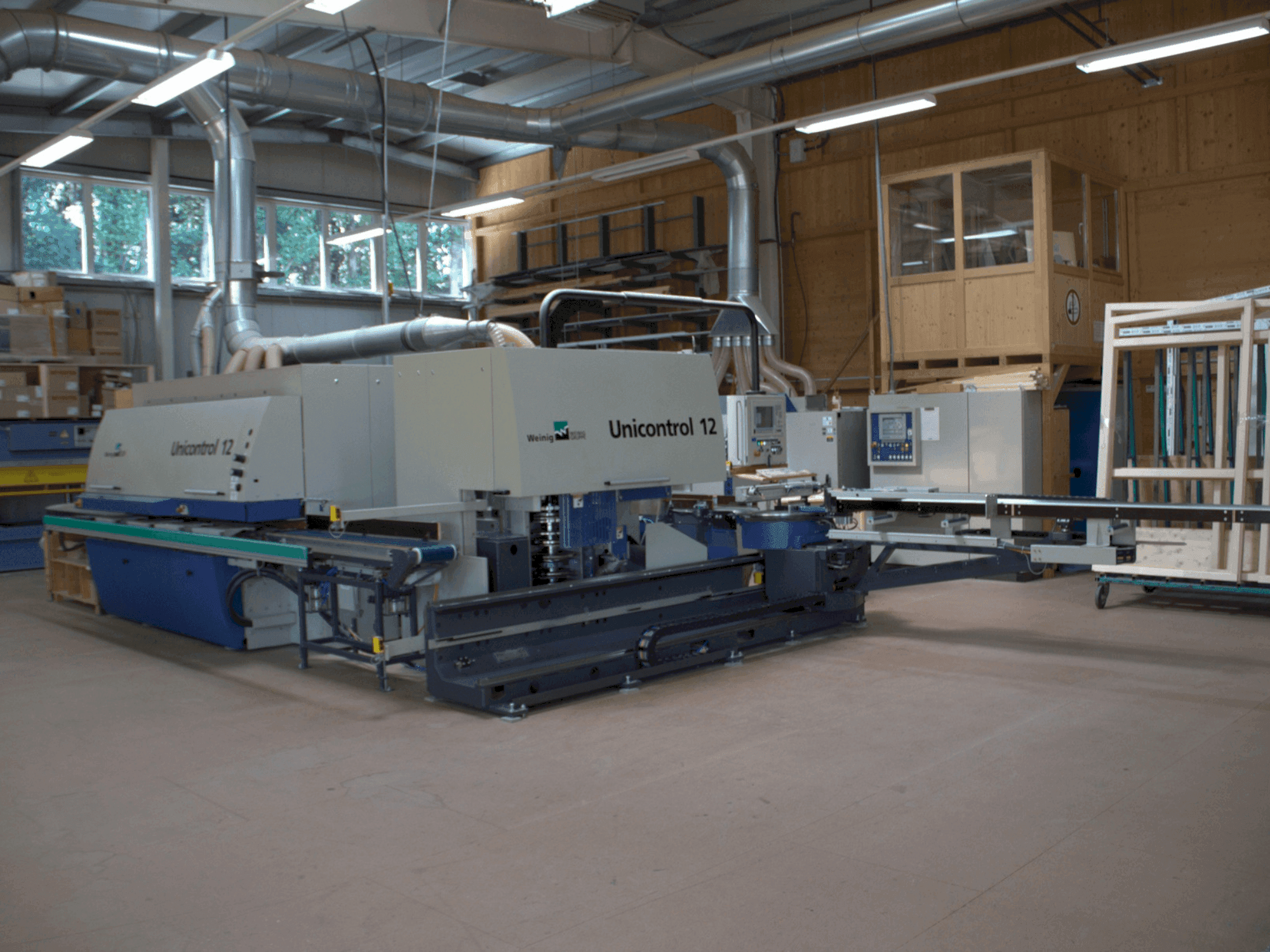 Koneen WEINIG / DIMTER UNICONTROL 12 etunäkymä