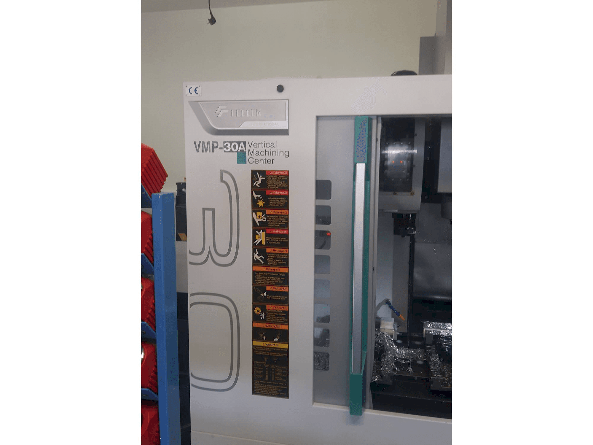 Koneen Feeler VMP 30 etunäkymä