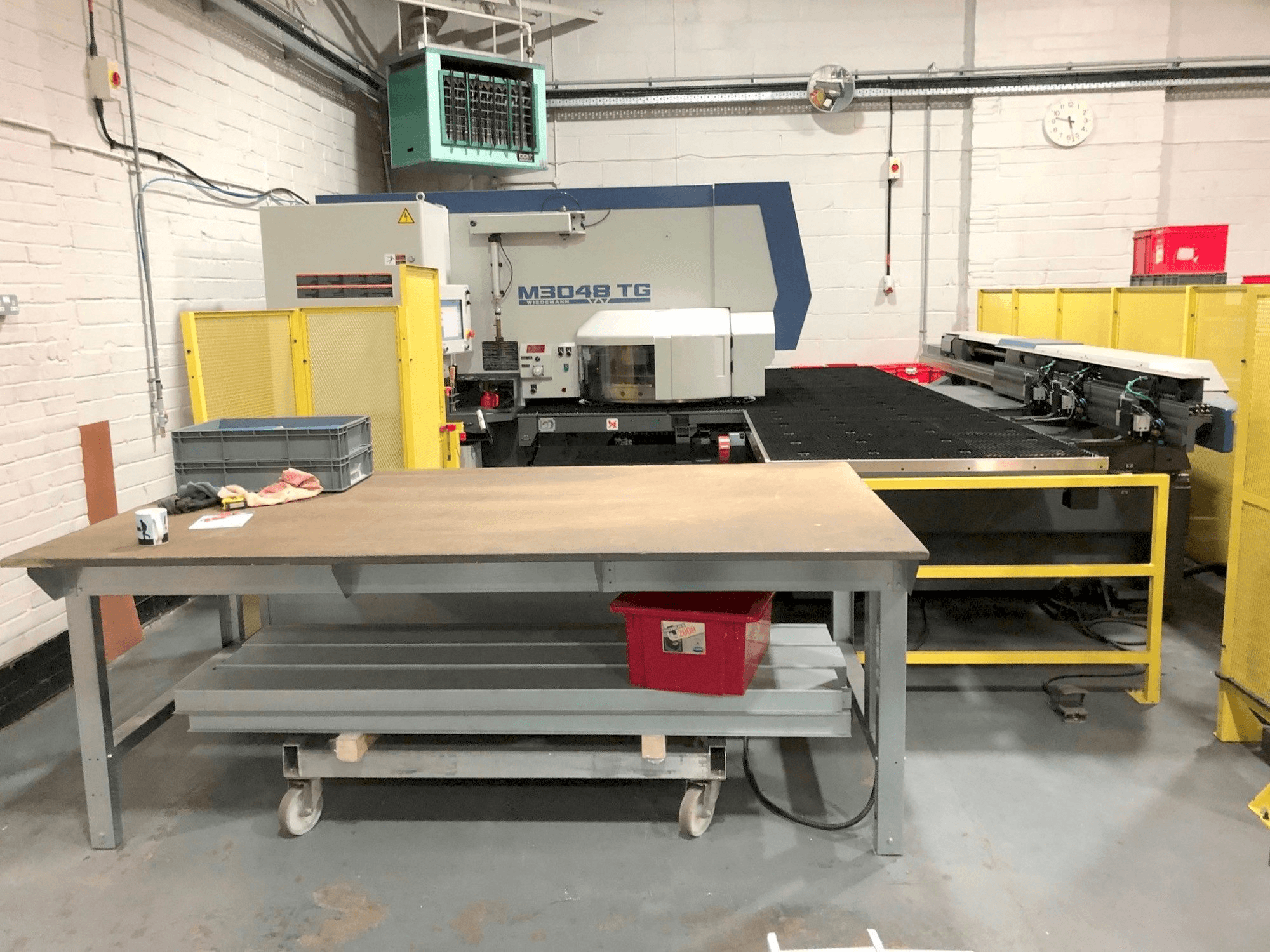 Koneen Murata Wiedemann M3048 TG etunäkymä