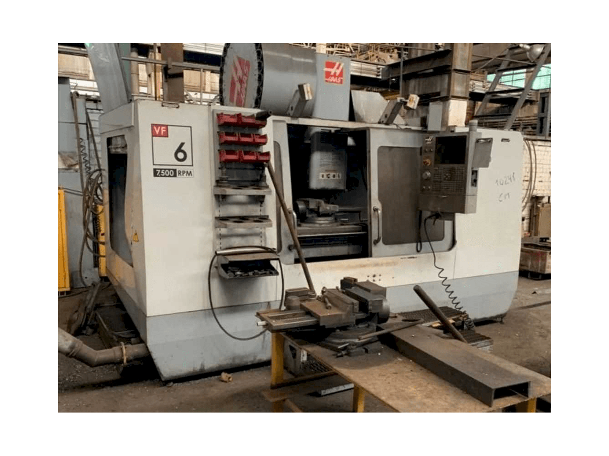 Koneen HAAS VF-6/50 etunäkymä