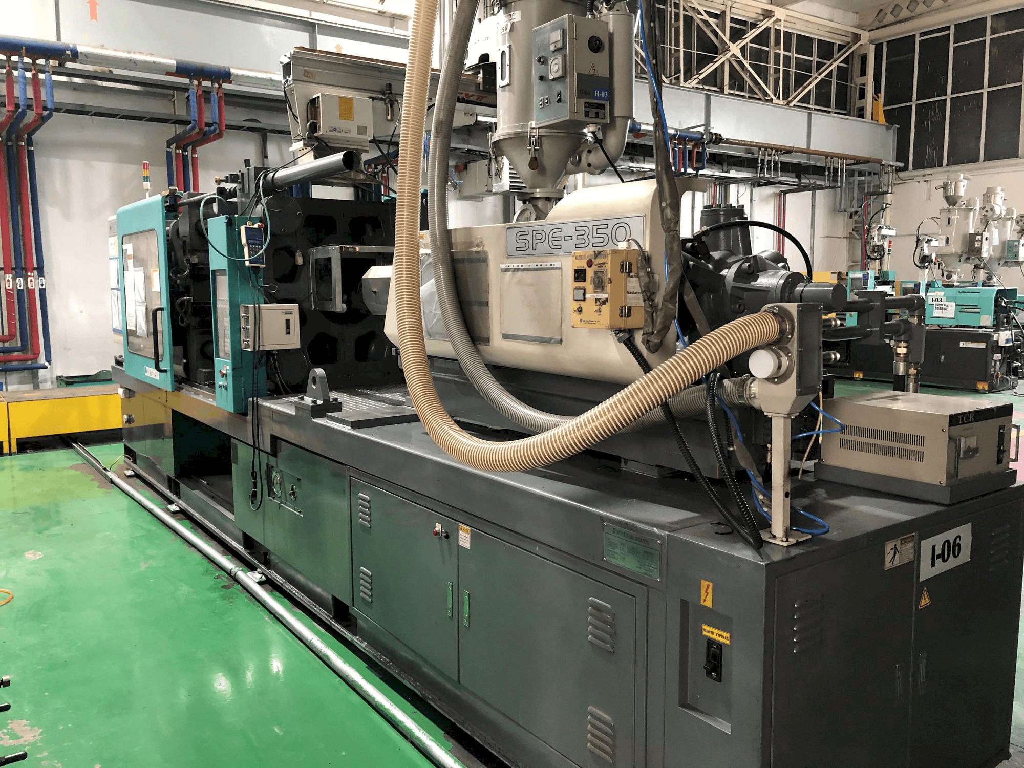 Koneen Hyundai SPE-350 etunäkymä