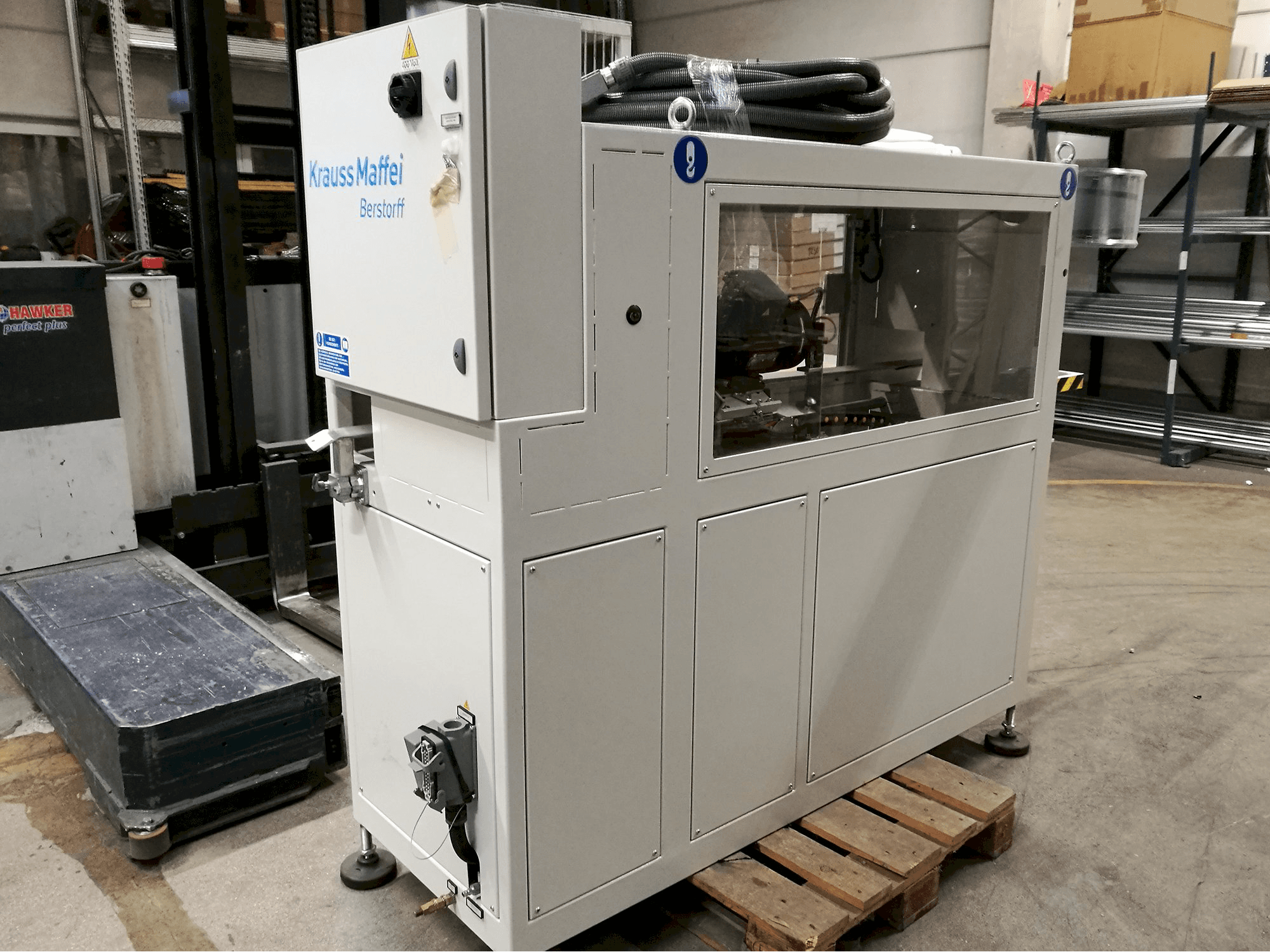 Koneen Krauss Maffei vasen näkymä TL 63