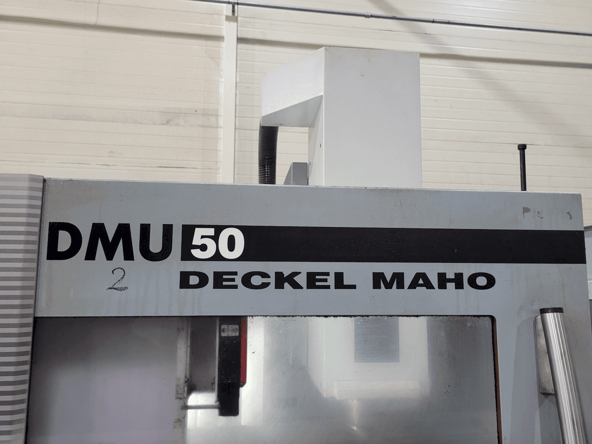 Koneen DECKEL MAHO DMU 50 etunäkymä
