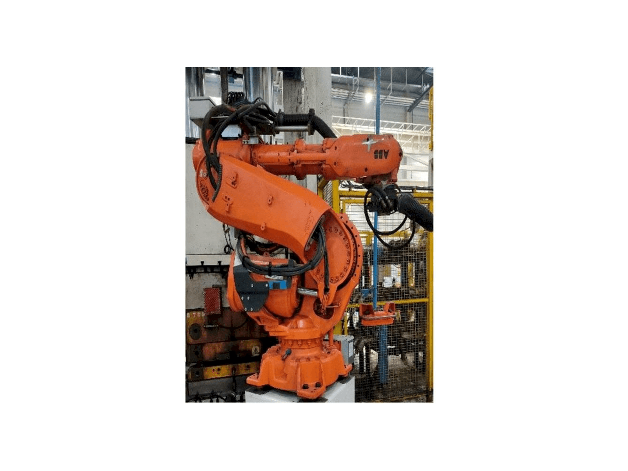 Koneen ABB IRB 6640-185/2.8 etunäkymä