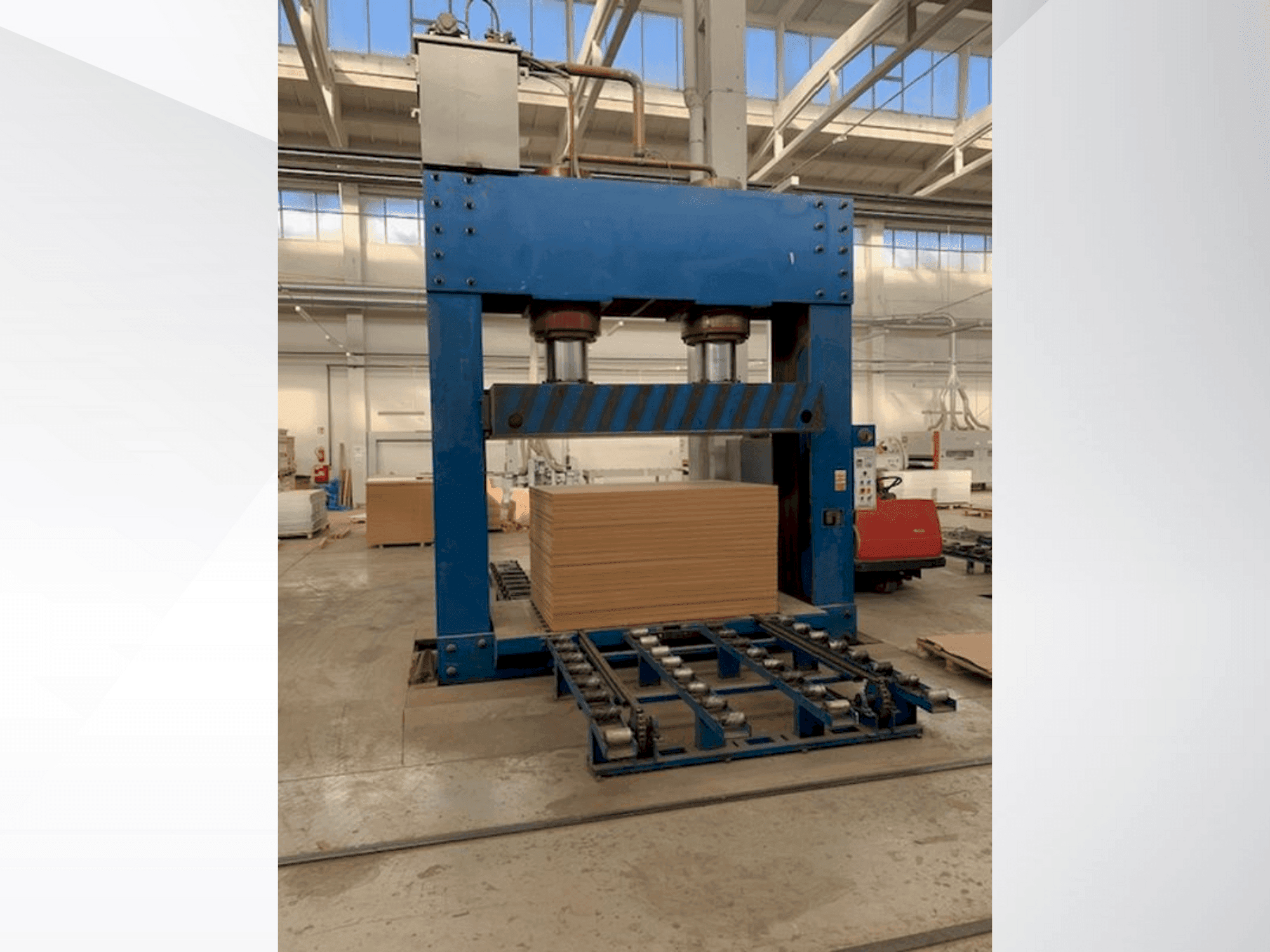 Koneen LINYI JIANZHONG WOOD MACIHNERY JJC-CP etunäkymä